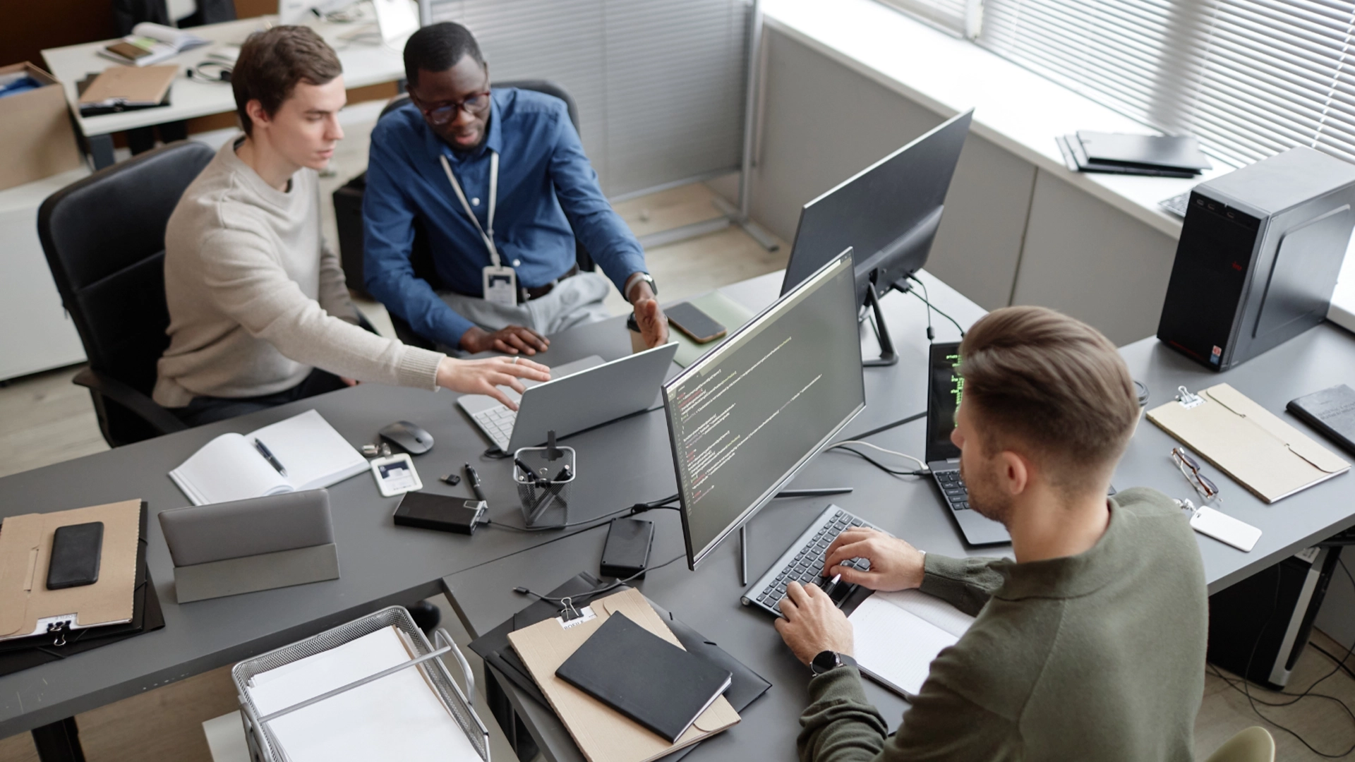 Флексибъл бит - Обучение и повишаване на осведомеността - работен екип